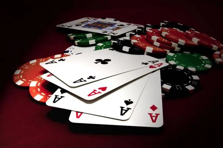 j250f High-Roller Baccarat Suite